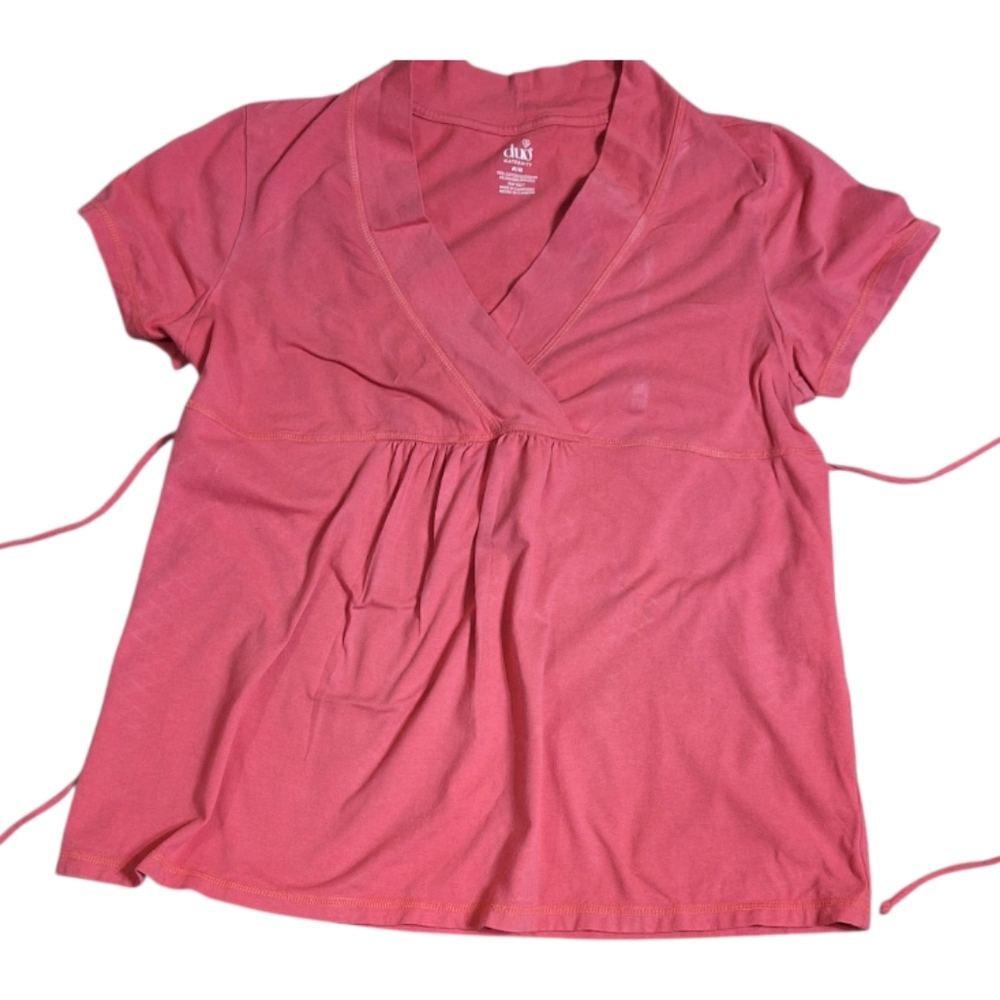 Duo Maternity v-neck pink shirt Size Medium
